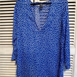 Jones New York Vibrant Blue and White 3/4 Sleeve Swim Coverup. New without tags